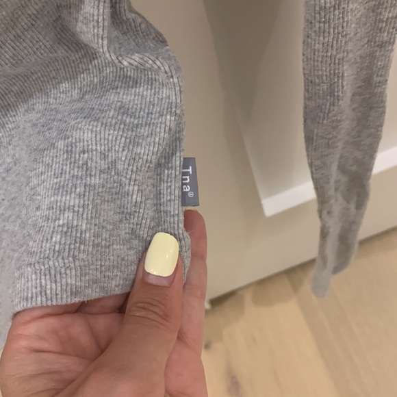 TNA cropped long sleeve - Picture 3 of 3